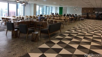 Konsep open space ciri khas startup disajikan Grab melalui kantor pusat di Marina One ini. Kesan megah dan nyaman pun terasa di sini. Foto: detikINET/Agus Tri Haryanto
