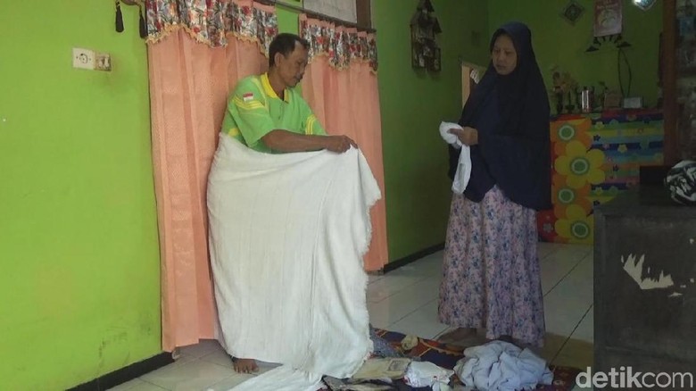 Demi Haji, Pasutri Penjual Es Tebu: Beli Kangkung Rp 500 Cukup Demi Haji, Pasutri Penjual Es Tebu: Beli Kangkung Rp 500 Cukup