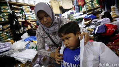 Berburu Seragam Sekolah di Tahun Ajaran Baru