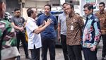 Momen Anies Kunjungi Lokasi Ledakan di Ruko Grand Wijaya