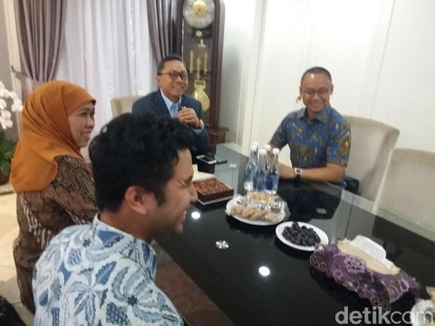 Ucapkan Terima Kasih, Khofifah-Emil datangi Rumah Ketum PAN