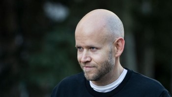 Gaya pendiri dan CEO Spotify saat hadir. Foto: Getty Images