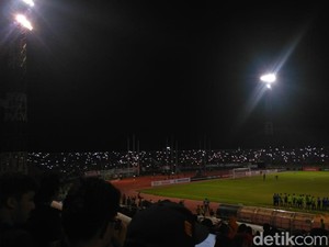 Lampu Stadion Mati Saat Indonesia vs Malaysia, Ini Kata Panpel