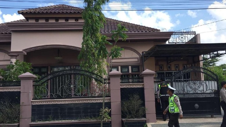 Rumah Mewah Koruptor di Pekanbaru Dirampok, Brankas Diangkut