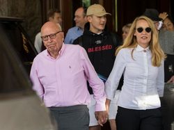 Melongok Pertemuan Rahasia Para Triliuner Berbusana Seadanya