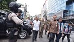 Momen Anies Kunjungi Lokasi Ledakan di Ruko Grand Wijaya