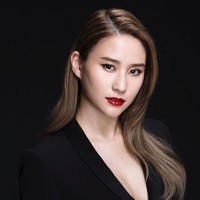 Kenalan dengan Laurinda Ho, putri pengusaha Macau yang juga dikenal sebagai raja judi, Stanley Ho, yang memiliki wajah cantik. Foto: Instagram @laurinda_ho