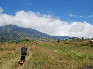 Total 1.226 Pendaki Rinjani Berhasil Dievakuasi Tim Gabungan