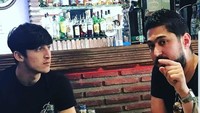 Ternyata striker yang pernah membuat 23 gol dari 33 laga untuk Iran sebelum Piala Dunia dimulai ini juga menyukai minuman berkarbonasi. Foto: Instagram  