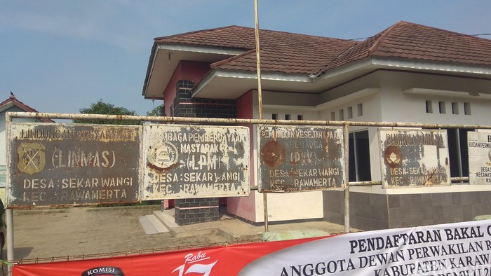 Usut Korupsi APBDes, Polisi Geledah Kantor Desa di Karawang