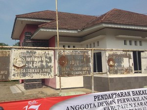 Usut Korupsi APBDes, Polisi Geledah Kantor Desa di Karawang