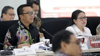 Ia juga menambahkan, untuk kita bersama-sama menjelang 37 hari lagi Asian Games untuk bisa evaluasi cabang olahraga pada Asian Games 2018 juga percepatan penanganan pending isu yang ada.