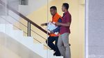 Diperiksa KPK, Ketua DPRD Kota Malang Dadah-dadah