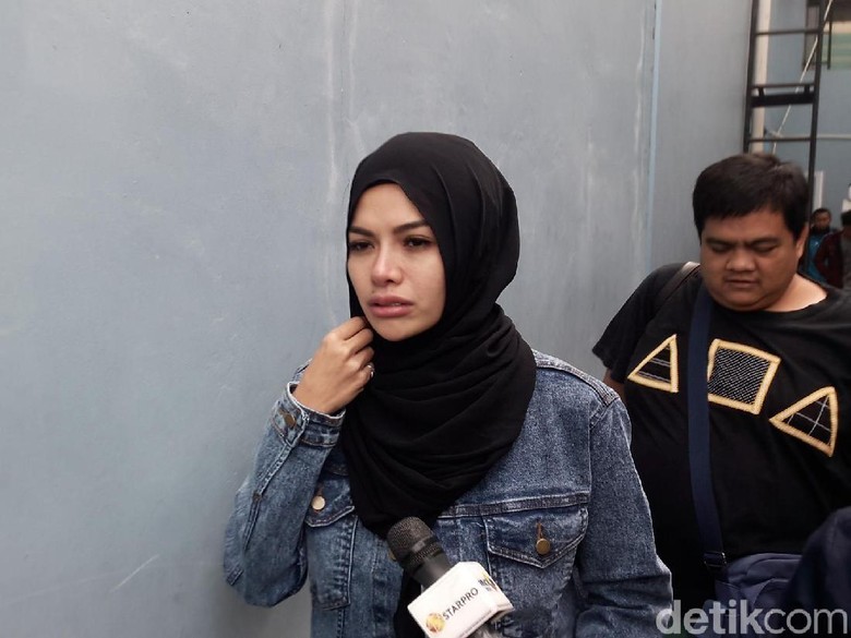 Perjuangan Nikita Mirzani Berhijab, Anak Sheila Marcia Diculik Perjuangan Nikita Mirzani Berhijab, Anak Sheila Marcia Diculik