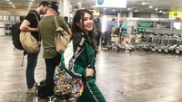 Via Vallen datang ke Rusia untuk menyaksikan pertandingan Inggris vs Kroasia. Dok. Instagram/viavallen