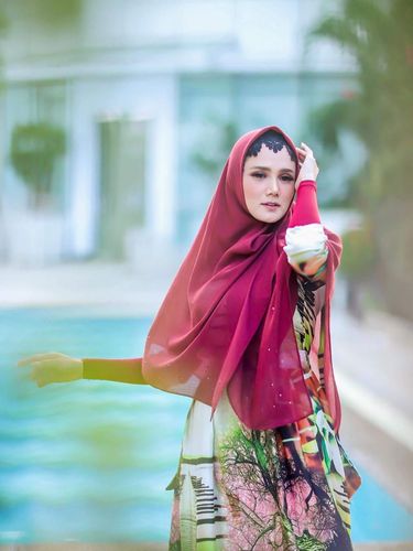  Mulan Jameela Siap Bikin Tren Hijab Baru Bros Dagu hingga 