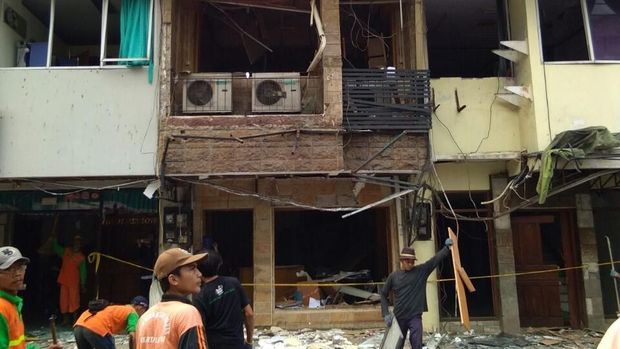 Kantor konsultan di Ruko Grad Wijaya yang meledak