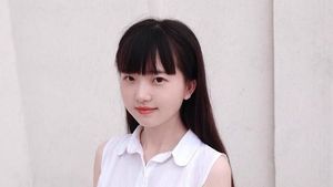 Seperti Anak SMP, Kamu Akan Terkejut Jika Tahu Usia Asli Wanita Ini