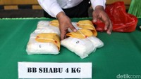 Barang bukti narkoba jenis sabu yang diamankan pihak kepolisian sebanyak 4 kg.