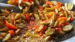 Makan Siang Mantap Pakai Jengkol Mercon dan Cabe Ijo yang Pedas