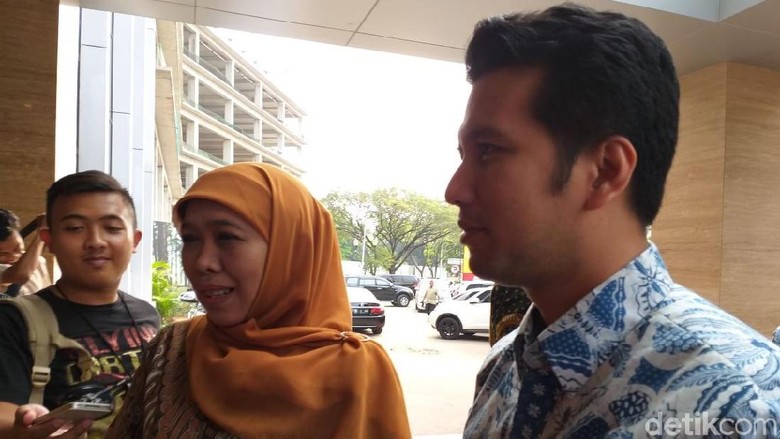 PD Anggap Khofifah-Emil Jadi Timses Jokowi Tidak Elok PD Anggap Khofifah-Emil Jadi Timses Jokowi Tidak Elok
