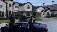 Kylie pun dinobatkan sebagai miliarder termuda dan mengalahkan Mark Zuckerberg. Dok. Instagram/kyliejenner