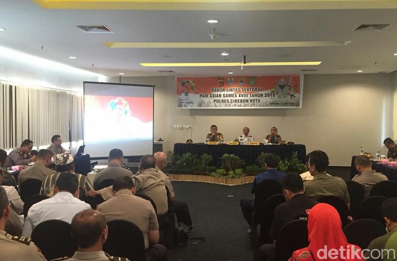 Densus 88 Pantau Keamanan Atlet Asian Games di Cirebon Densus 88 Pantau Keamanan Atlet Asian Games di Cirebon