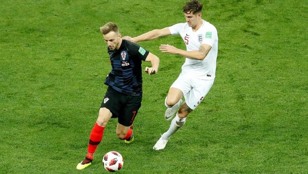 Rakitic Terserang Demam, Main, Lalu Bantu Kroasia ke Final Rakitic Terserang Demam, Main, Lalu Bantu Kroasia ke Final