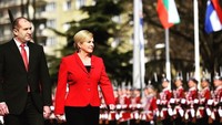 Ramai-ramai foto wanita berbikini tersebut mulai menyebar usai Presiden Grabar-Kitarovic menonton langsung Piala Dunia di Rusia. Hingga saat ini belum ada tanggapan Grabar-Kitarovic terkait foto yang dikaitkan dengan dirinya itu. (Foto: Dok. Instagram predsjednicarh)