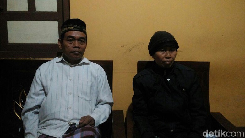 Pria yang Diciduk Densus 88 di Bantul Dikenal Berjualan Bakso Tusuk Pria yang Diciduk Densus 88 di Bantul Dikenal Berjualan Bakso Tusuk