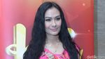 Iis Dahlia Awet Muda Banget Sih!