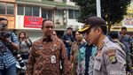Momen Anies Kunjungi Lokasi Ledakan di Ruko Grand Wijaya