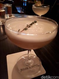 Ini Bar Singapura Milik Orang Indonesia yang Masuk Daftar Asia's Best 50 Bars 