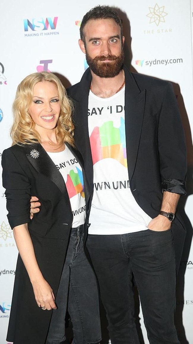 Penampilannya yang selalu segar dan ceria, membuat Kylie berhasil menggaet pria yang lebih muda darinya. Kylie sempat bertunangan dengan Joshua Sasse yang usianya 20 tahun lebih muda darinya.  Foto: Getty Images