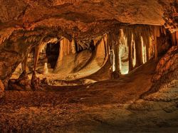 Deretan Gua Paling Menakjubkan di Dunia