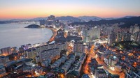 Busan, Korea Selatan. Perpaduan pemandangan, budaya, dan wisata kulinernya bikin kota kedua negeri Ginseng menduduki peringkat pertama Destinasi Terbaik Asia 2018 (CNN Travel) 