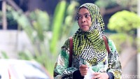 Wa Ode Nurhayati saat tiba di gedung KPK, Jakarta, Jumat (13/7/2018).