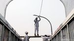 Sudin Perindustrian dan Energi Perbaharui Lampu JPO Gatot Subroto
