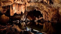 Taman Nasional Sungai Subterranean Puerto Princesa adalah salah satu dari Tujuh Keajaiban Alam Baru dan Situs Warisan Dunia UNESCO. Sungai ini adalah rumah bagi banyak makhluk laut. Istimewa/Pinterest.com.