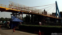 Sebelumnya, JPO di jalan tol Km 34 arah Pondok Indah- Jalan Tol Jakarta Outer Ring Road (JORR) Bambu Apus sempat rusak akibat tertabrak truk trailer.