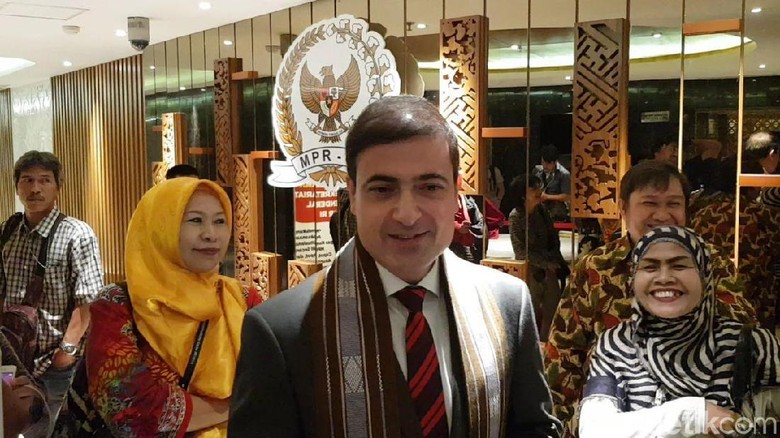 Ingin Support PAN, Sam Aliano Temui Zulkifli Hasan di DPR Ingin Support PAN, Sam Aliano Temui Zulkifli Hasan di DPR