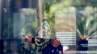 Selain Wa Ode, KPK juga memanggil 2 saksi lainnya yaitu Staf Subdit Pengolahan Data Direktorat PIAK Ditjen Dukcapil Kementerian Dalam Negeri (Kemendagri) serta eks Kabag Perencanaan Kemendagri Wisnu Wibowo.