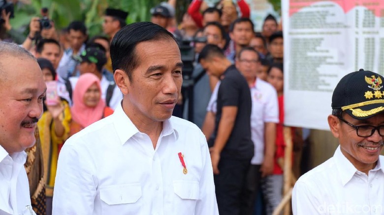 Ada Apa di Balik Restu Jokowi ke 2 Menteri yang Maju Nyaleg? Ada Apa di Balik Restu Jokowi ke 2 Menteri yang Maju Nyaleg?