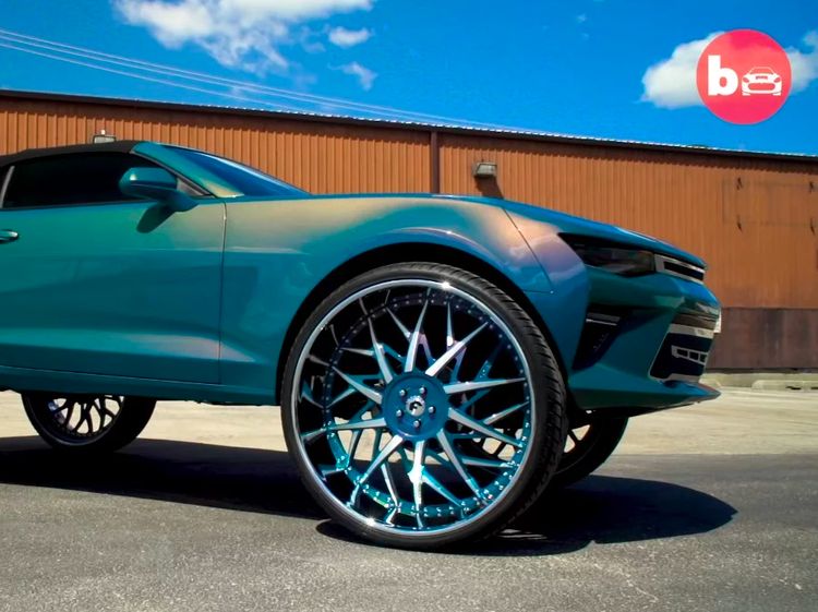 Chevrolet Camaro dengan Pelek Besar Keren atau Norak?