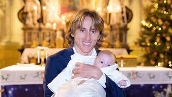 Sedangkan Sofia, anak ketiganya, baru berusia 9 bulan. Foto: Instagram/lukamodric10