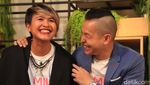 Semringahnya Ernest Prakasa dan Meira Anastasia
