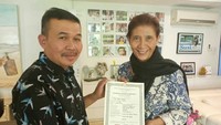 Didi menuturkan proses awal Menteri Susi mendaftar di PKBM Bina Pandu Mandiri Ciamis pada 2015. Proses belajar-mengajar Menteri Susi mendapat modul dari PKBM. (Foto: dok. Ketua Yayasan Bina Pandu Mandiri Didi Ruswendi)