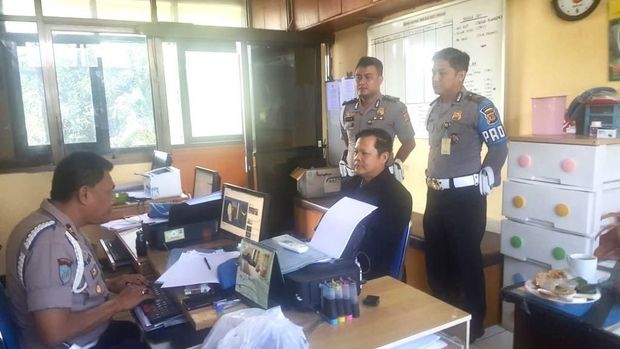 Ibu-Anak yang Dihajar AKBP Yusuf Curi Susu Hingga Mi Instan
