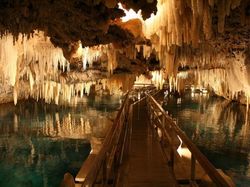 Deretan Gua Paling Menakjubkan di Dunia