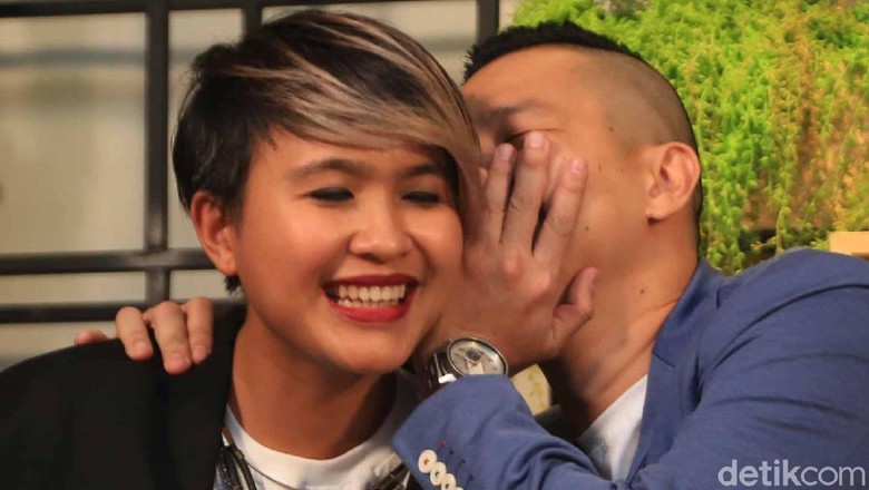 Pesan Penyemangat dari Istri Ernest Prakasa untuk Para Ibu/Foto: Ismail/detikHOT Pesan Penyemangat dari Istri Ernest Prakasa untuk Para Ibu/Foto: Ismail/detikHOT